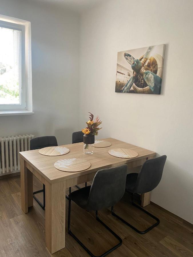 Cerna Ruze - Apartman 3 Plzeň Exterior foto